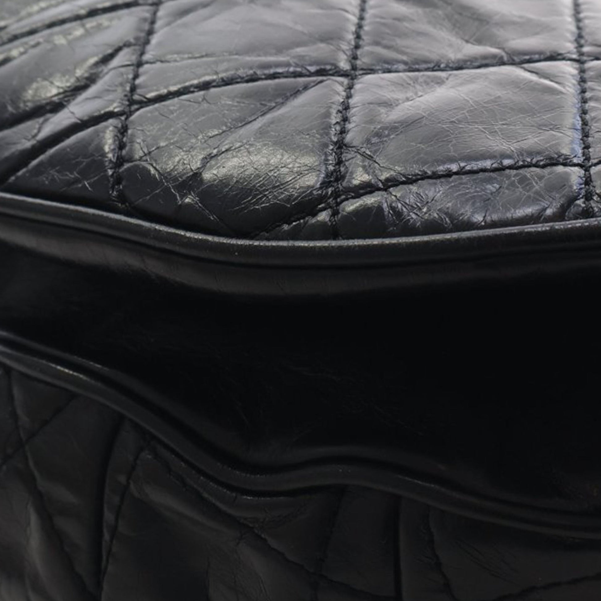 Chanel Medium Quilted Glazed Calfskin Bubble CC Flap