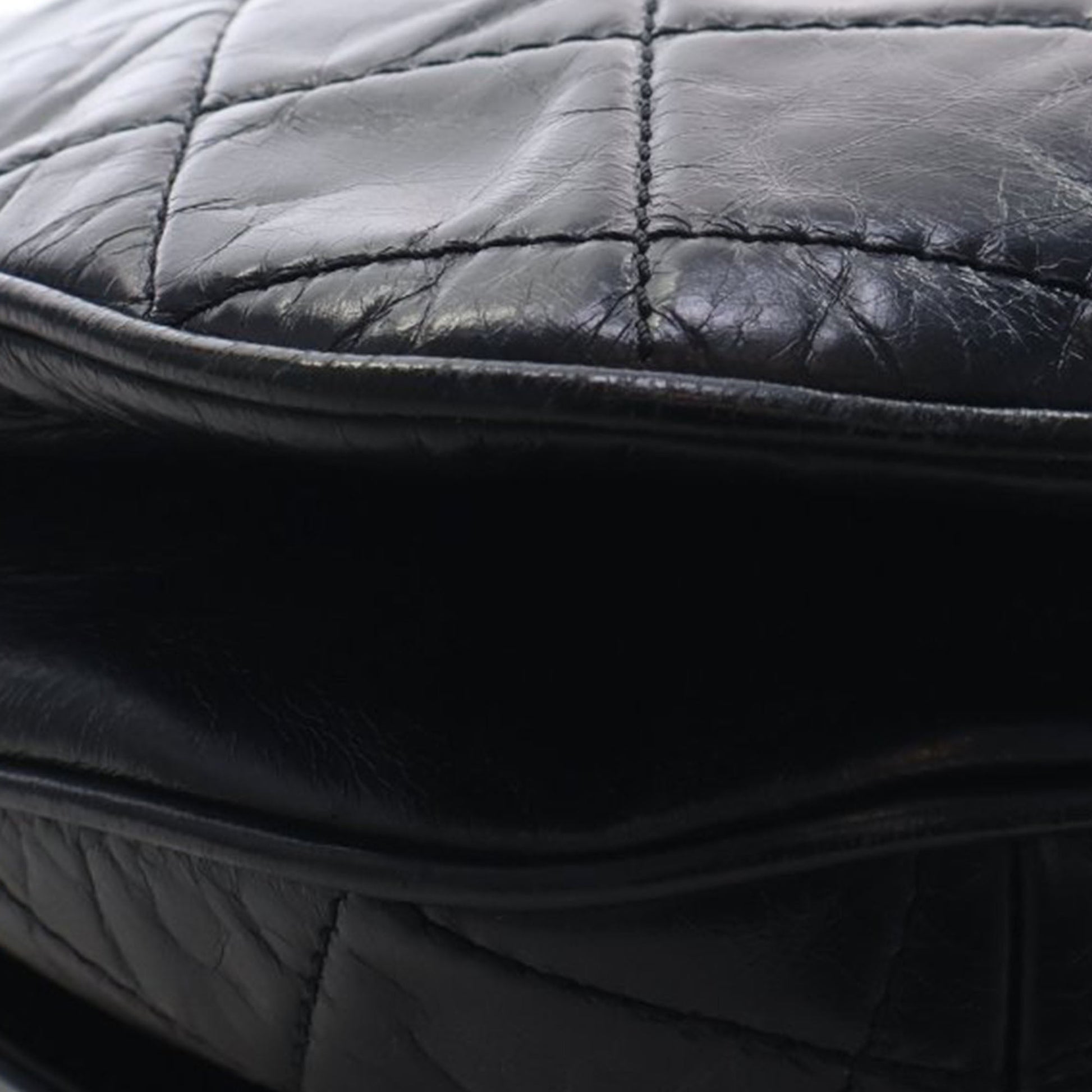 Chanel Medium Quilted Glazed Calfskin Bubble CC Flap