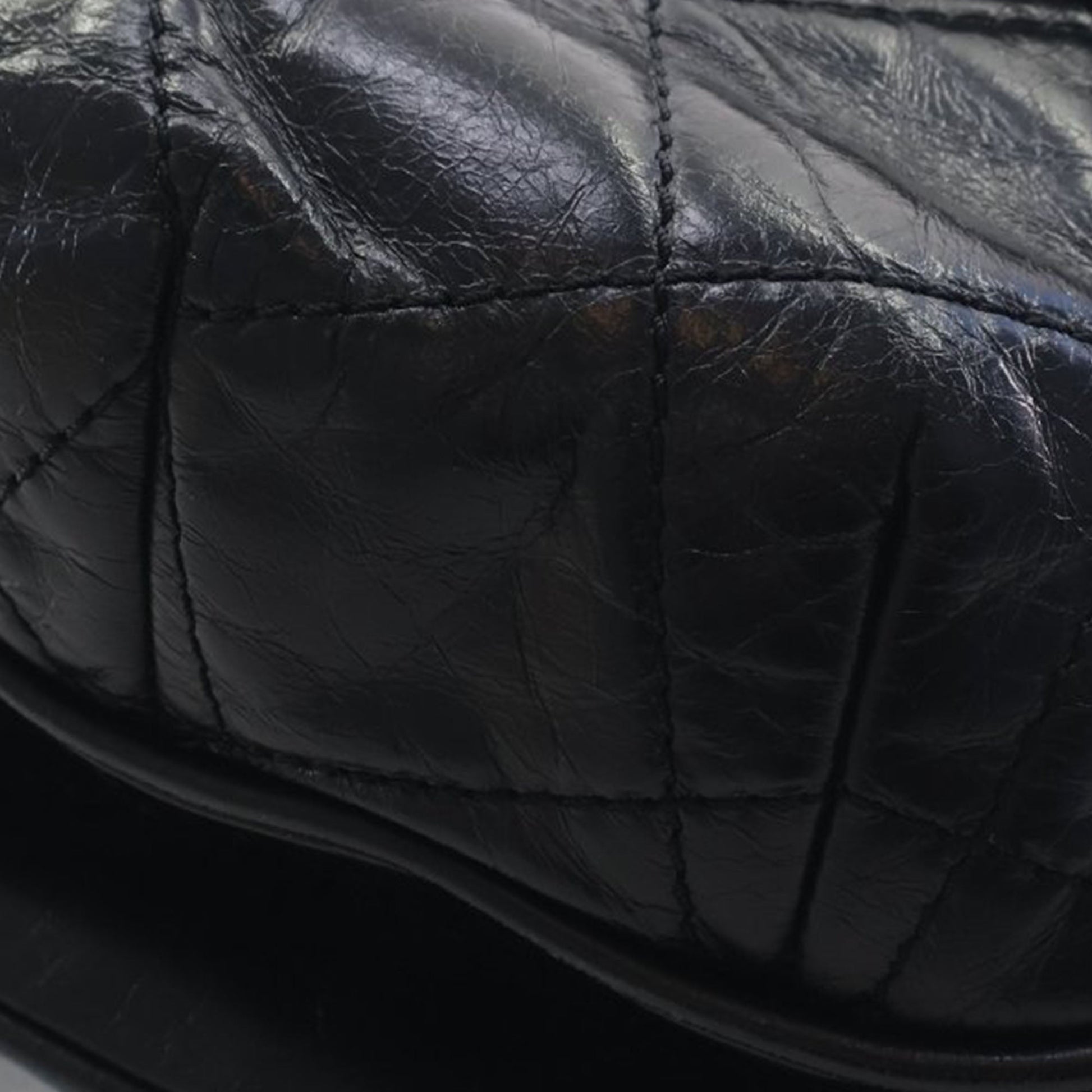 Chanel Medium Quilted Glazed Calfskin Bubble CC Flap