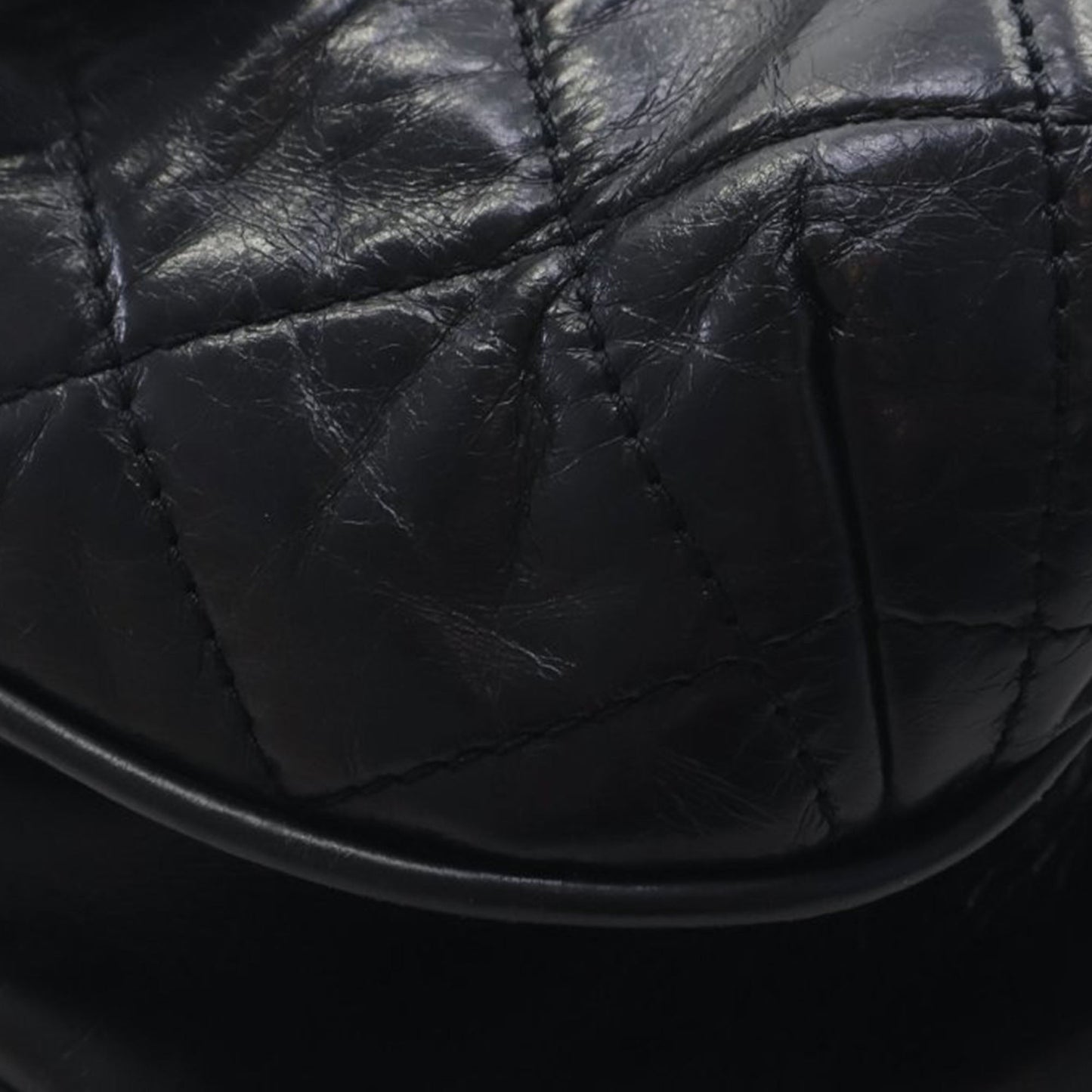 Chanel Medium Quilted Glazed Calfskin Bubble CC Flap