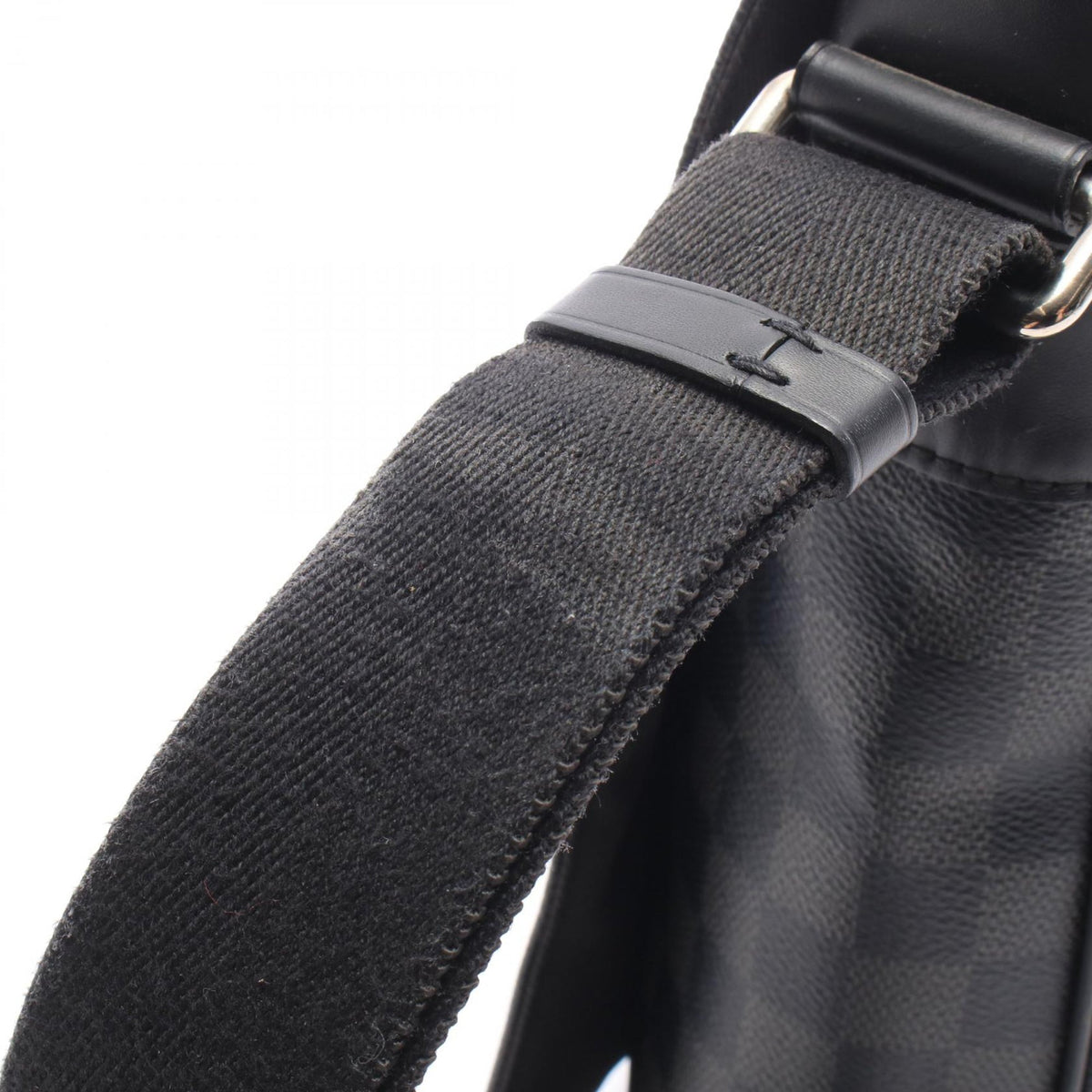 Louis Vuitton Damier Graphite District MM