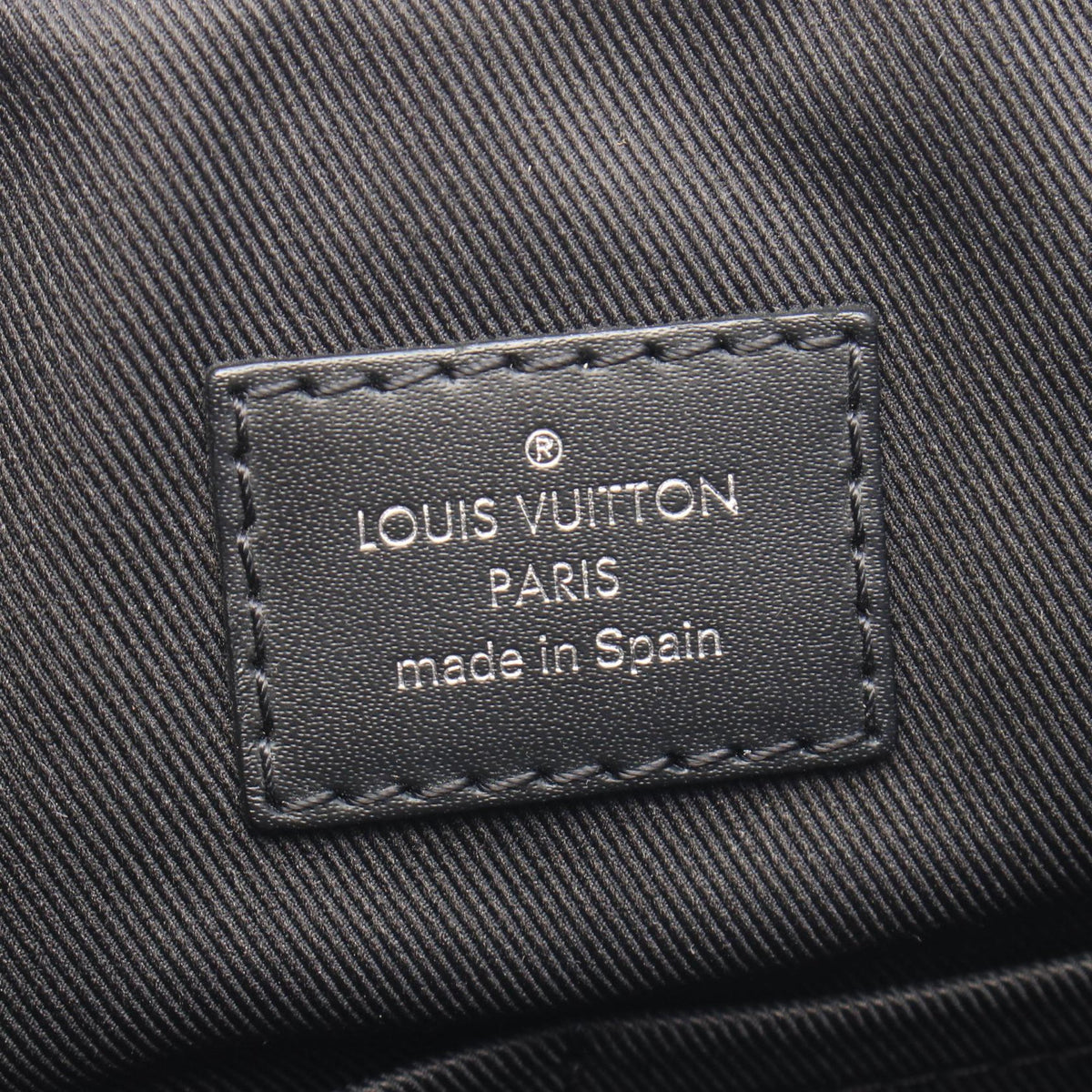 Louis Vuitton Damier Graphite District MM