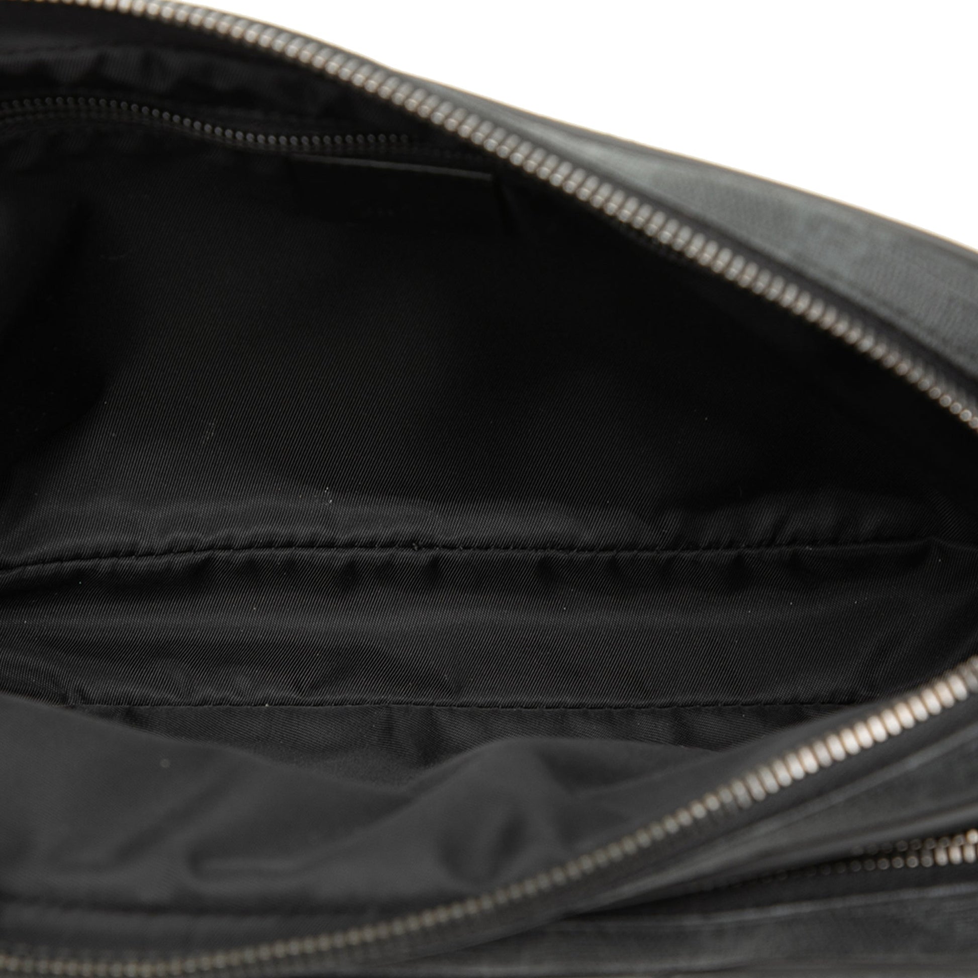 Gucci GG Supreme Clutch