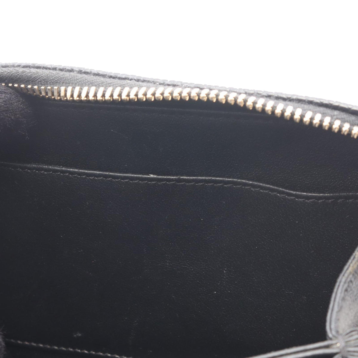 Chanel Small Caviar CC Filigree Vanity Case — Black