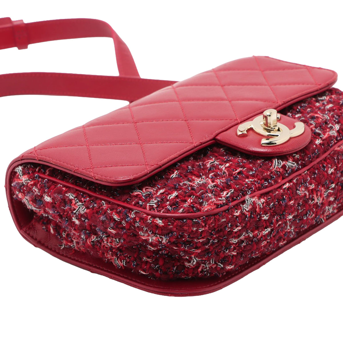 Chanel CC Quilted Lambskin and Tweed Single Flap — Red
