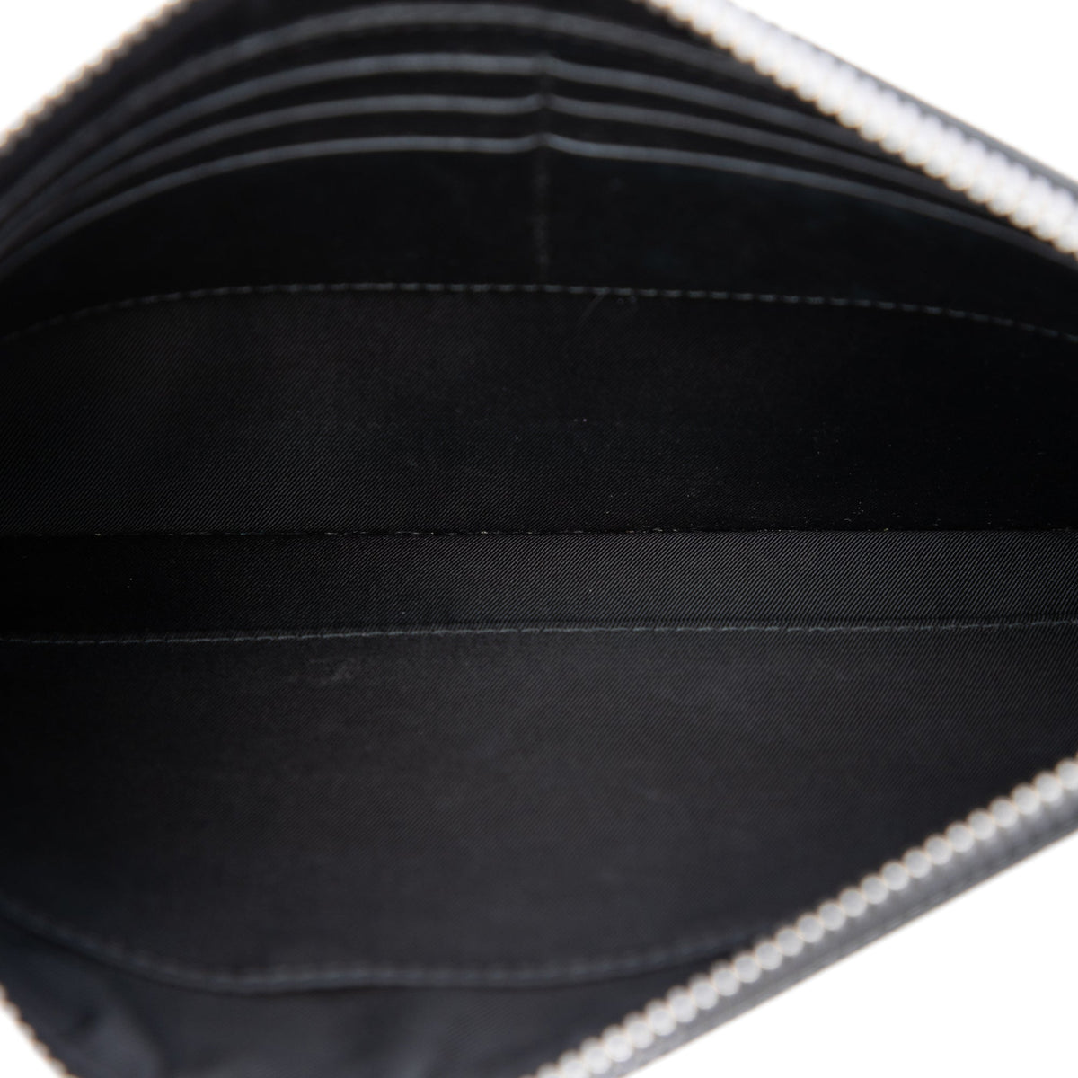 Gucci GG Supreme Caleido Clutch — Beige