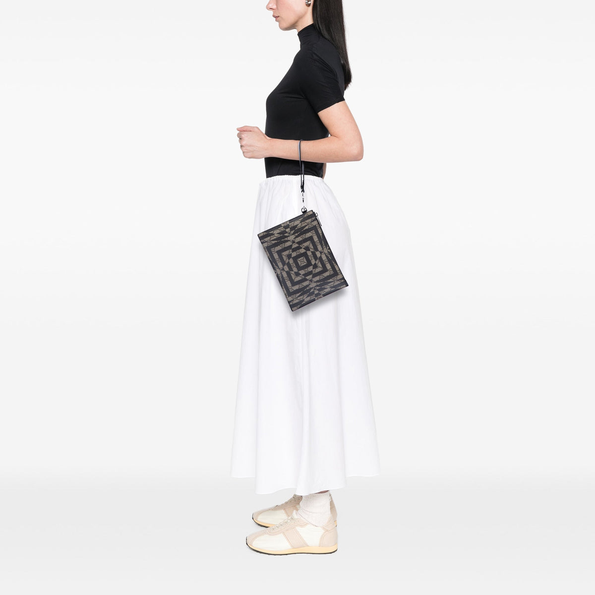 Gucci GG Supreme Caleido Clutch — Beige