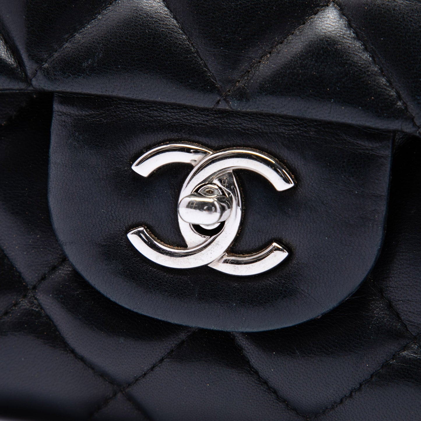 Chanel Jumbo Classic Lambskin Single Flap