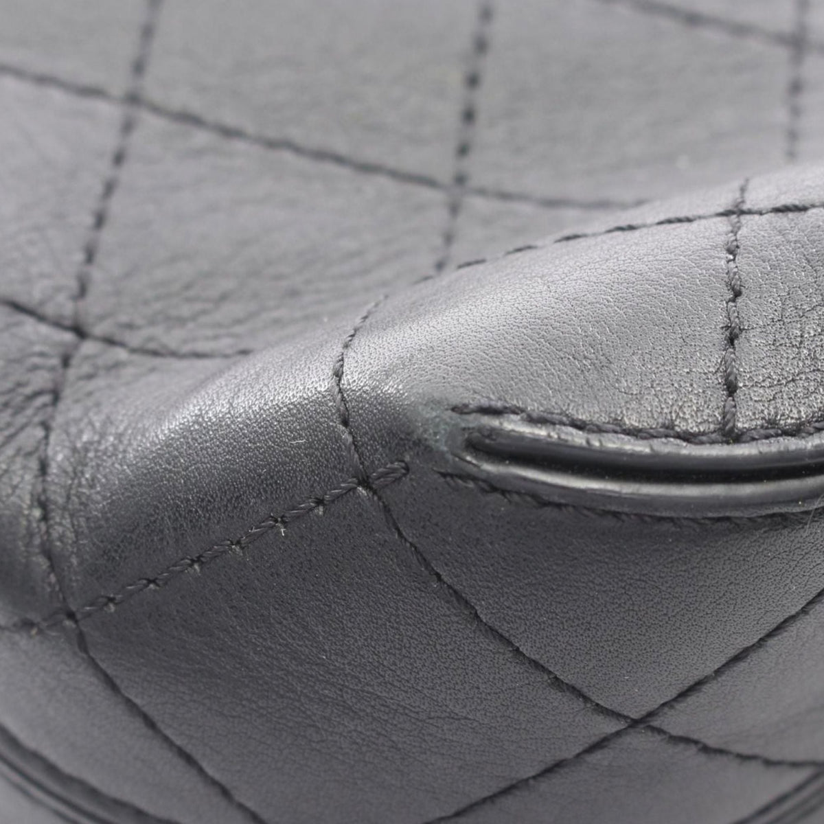 Chanel CC Quilted Calfskin Single Flap — Black