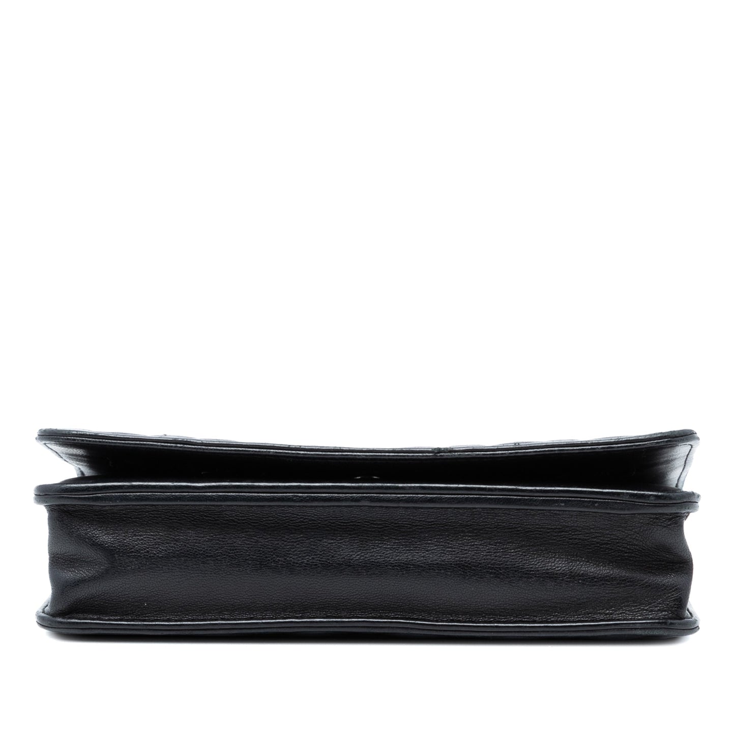 CC Embossed Lambskin Diamond Wallet On Chain