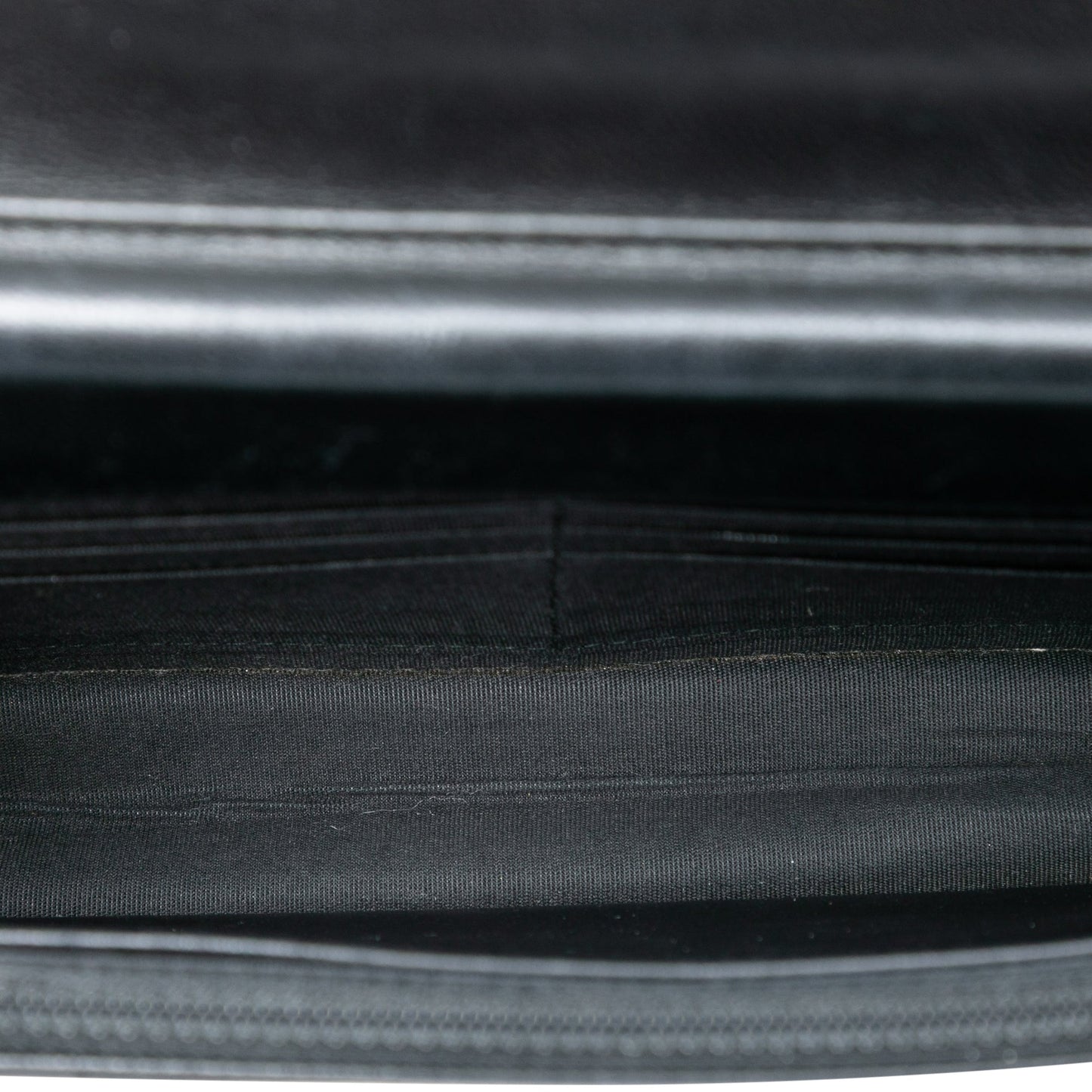 CC Embossed Lambskin Diamond Wallet On Chain