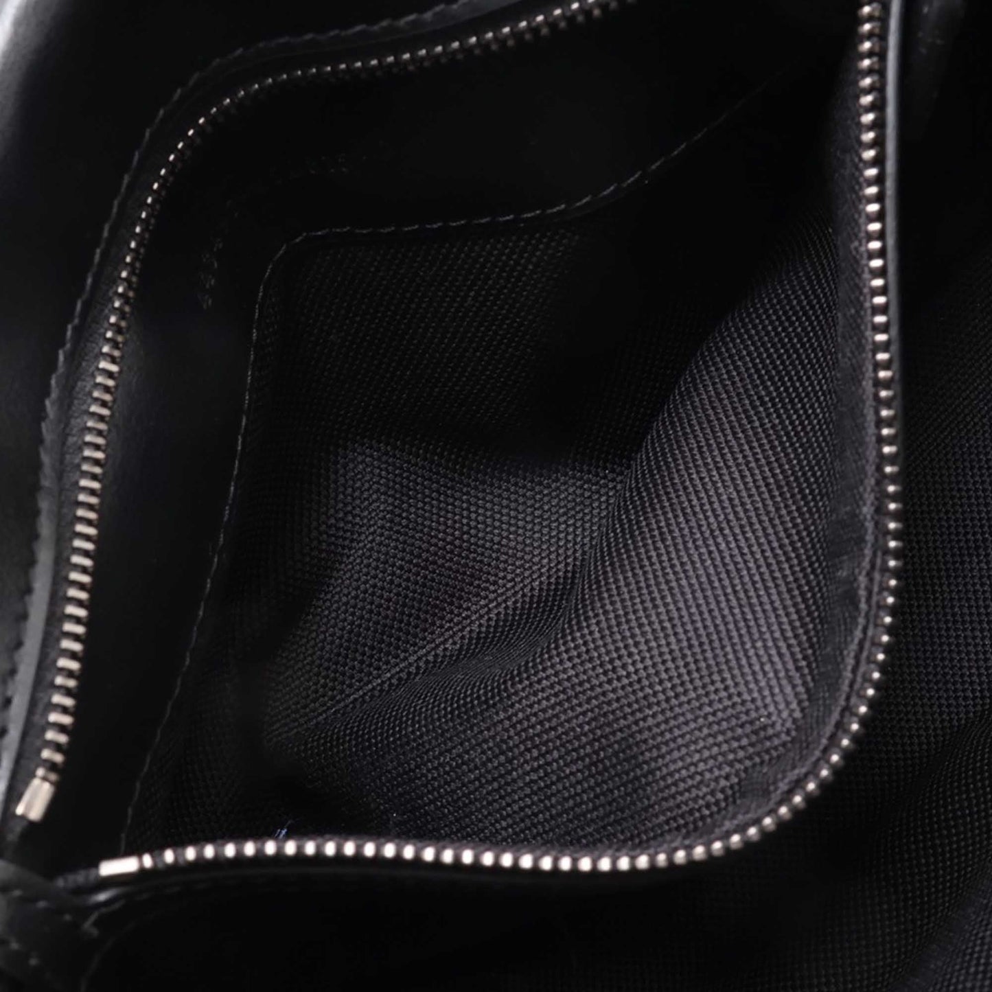 Gucci Small GG Marmont Matelasse Calfskin Monochrome Shoulder Bag