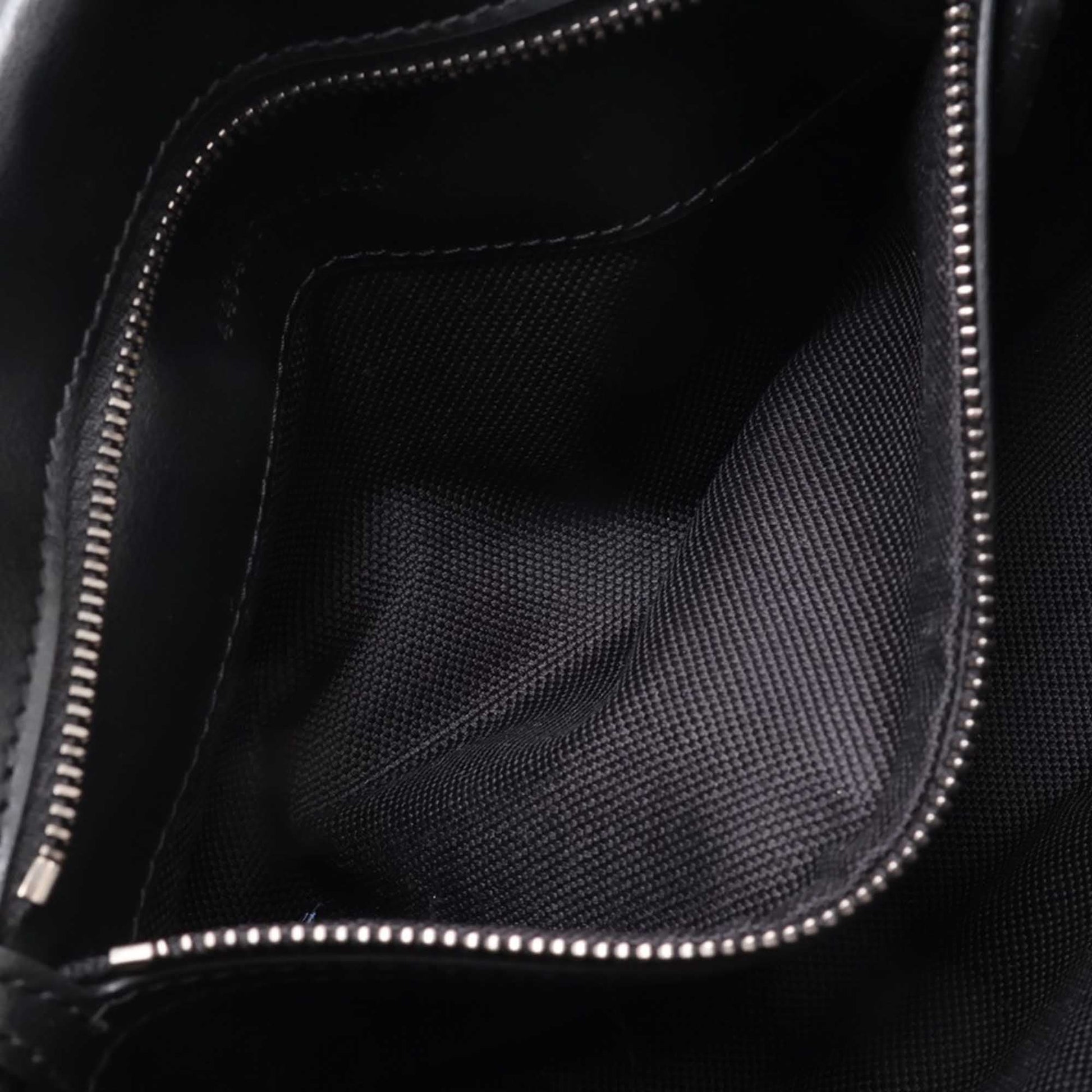 Gucci Small GG Marmont Matelasse Calfskin Monochrome Shoulder Bag