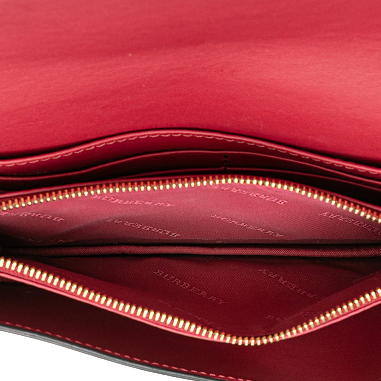 Burberry Leather Madison Wallet On Chain