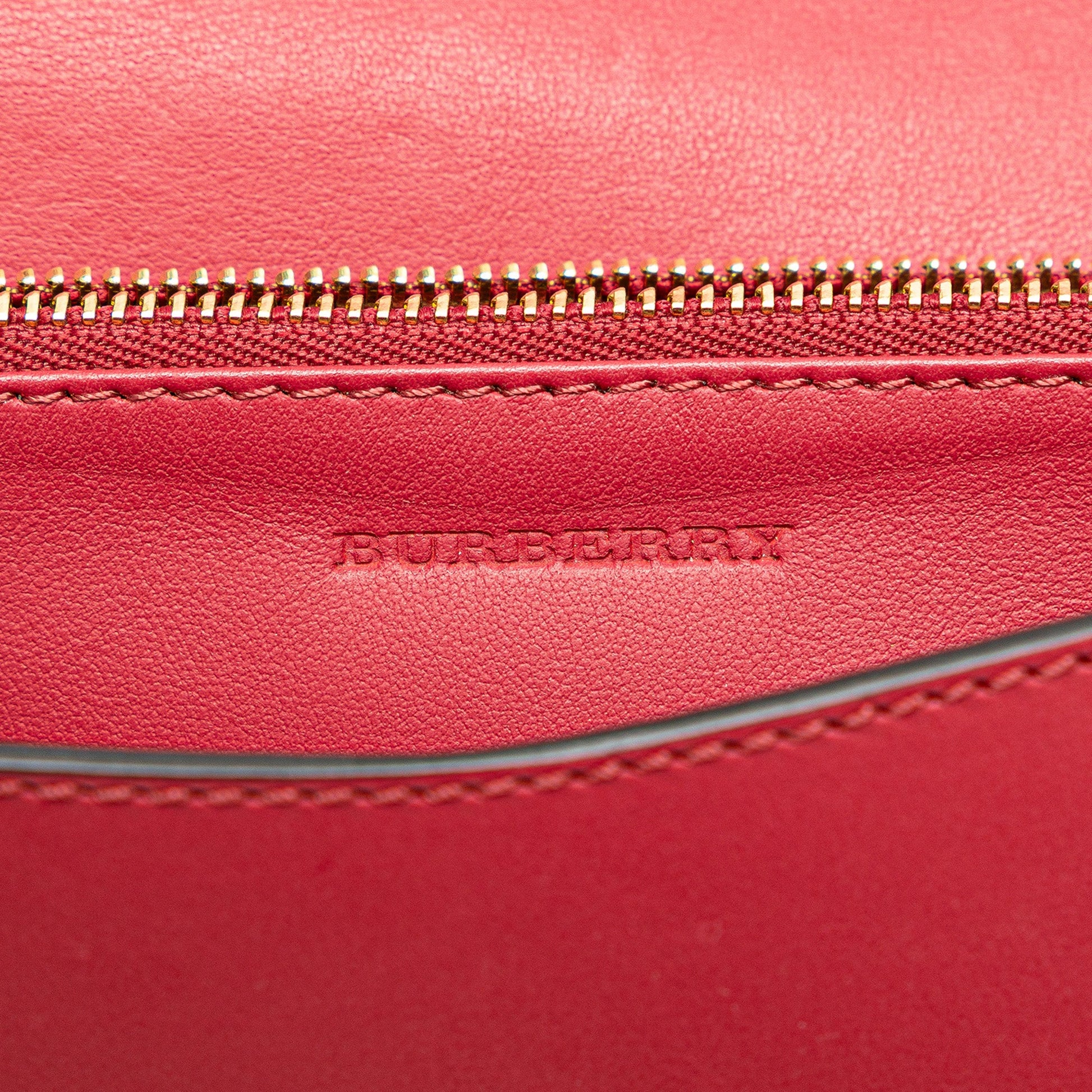 Burberry Leather Madison Wallet On Chain