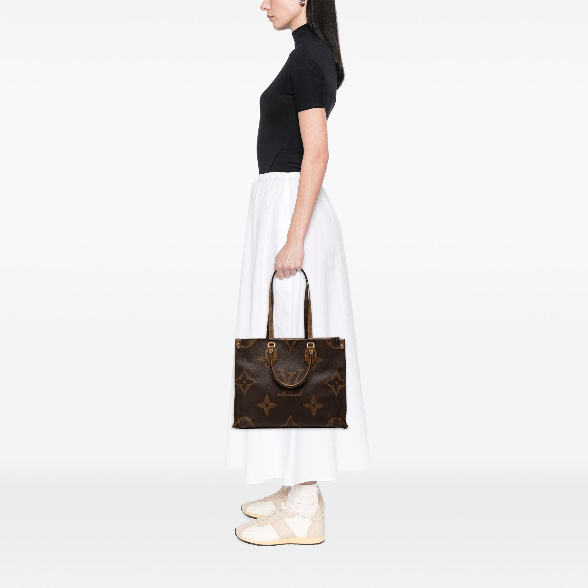 Louis Vuitton Monogram Reverse Giant OnTheGo MM