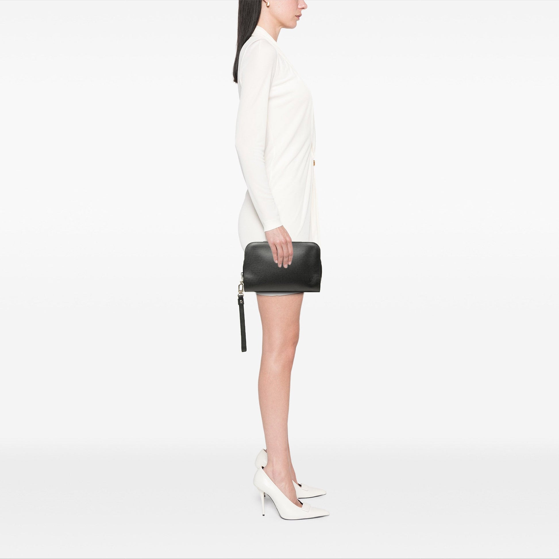 Louis Vuitton Taiga Pochette Baikal