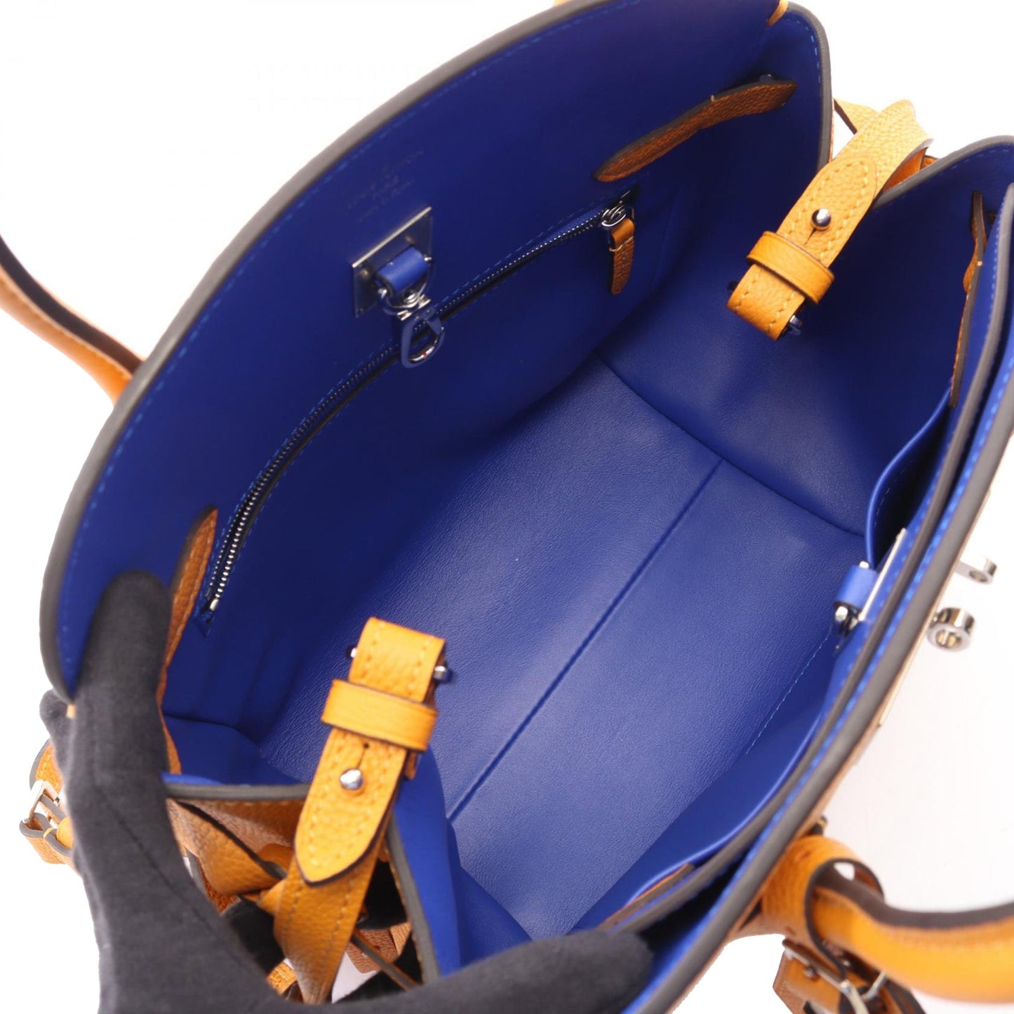 Louis Vuitton Veau Nuage Milla PM