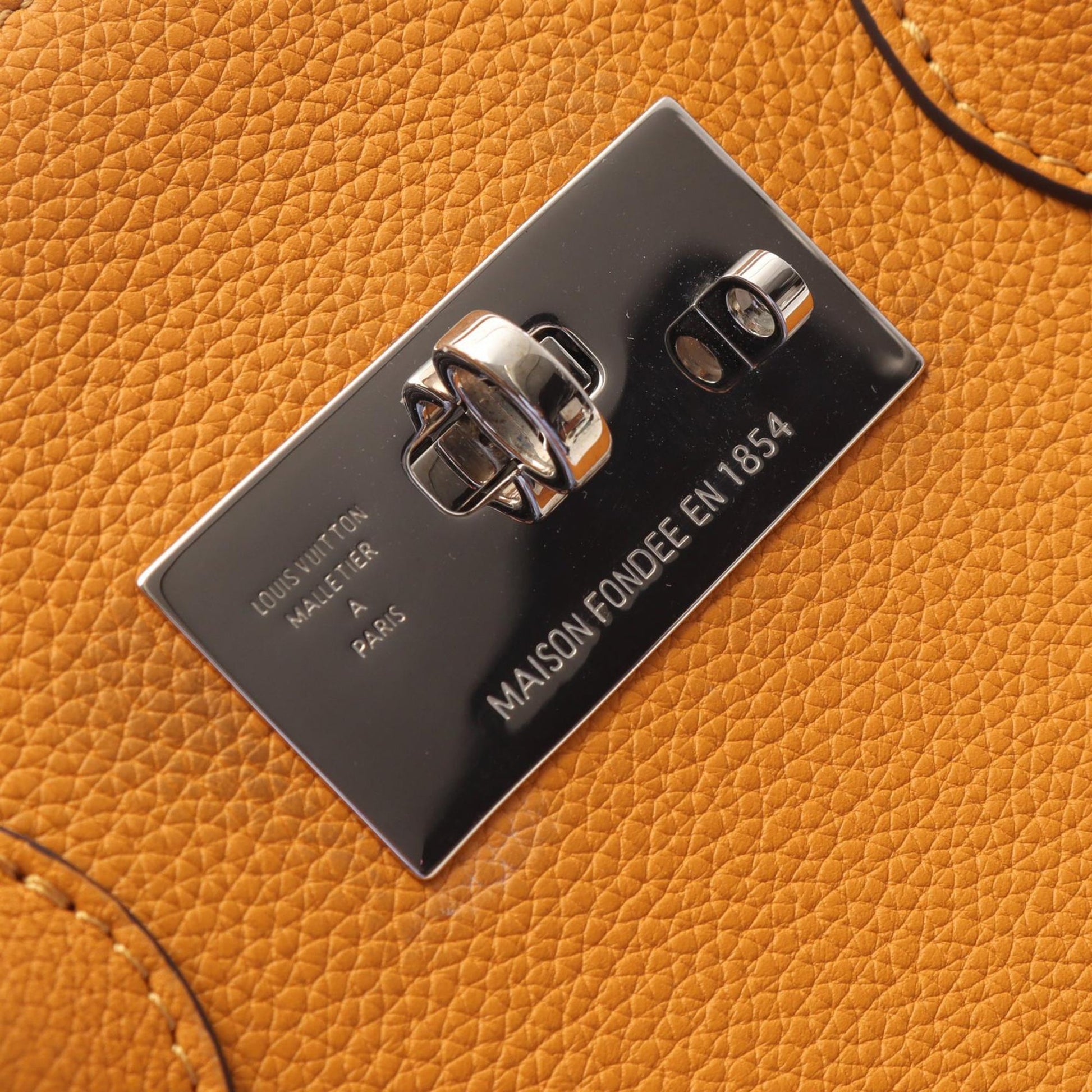 Louis Vuitton Veau Nuage Milla PM