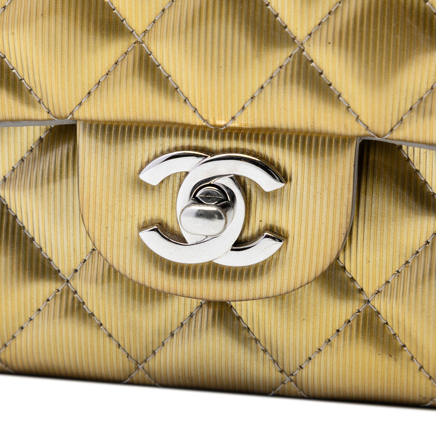 Medium Classic Striated Patent Double Flap