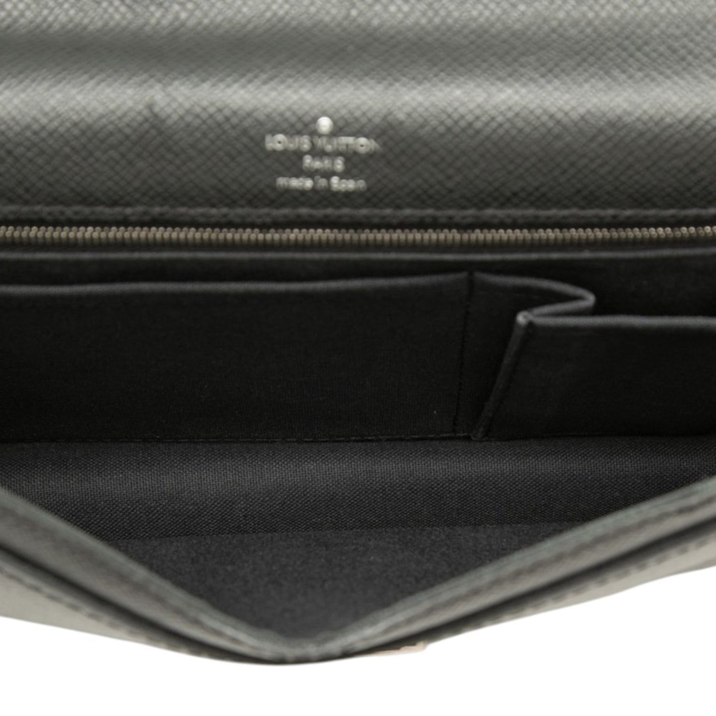 Louis Vuitton Taiga Belaia Clutch