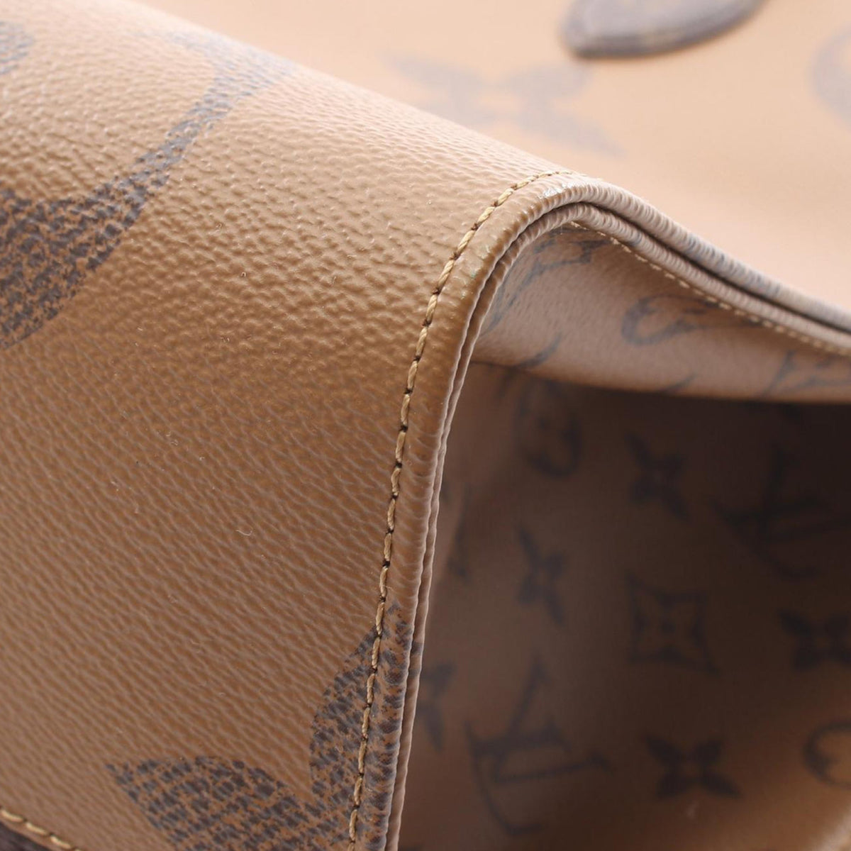 Louis Vuitton Monogram Reverse Giant OnTheGo GM