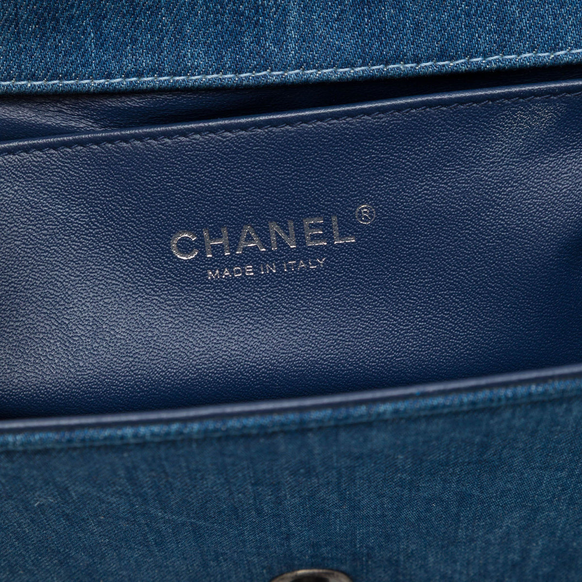 Chanel Old Medium Quilted Denim and Tweed Boy Flap — Blue