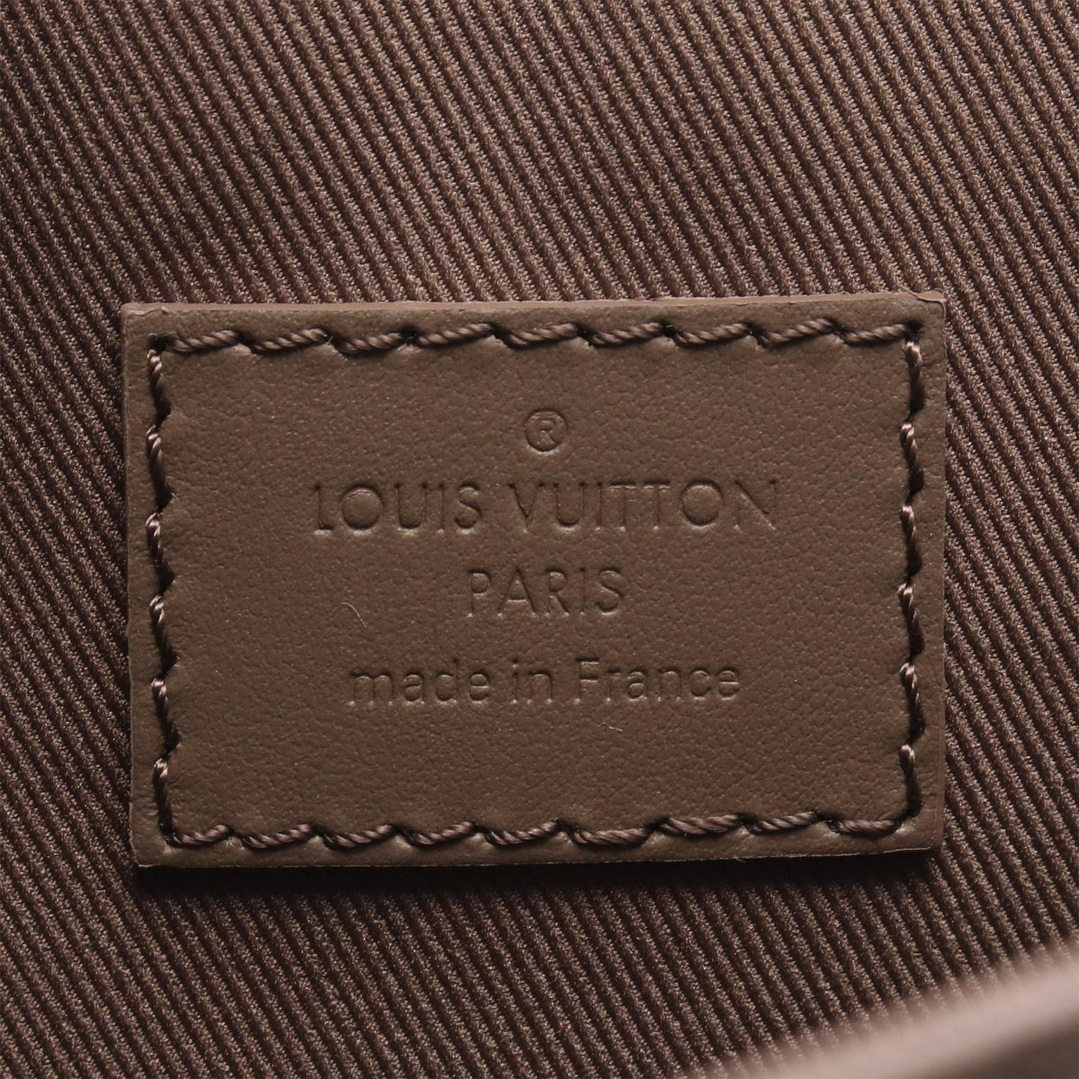 Louis Vuitton Aerogram Fastline Wearable Wallet — Gray