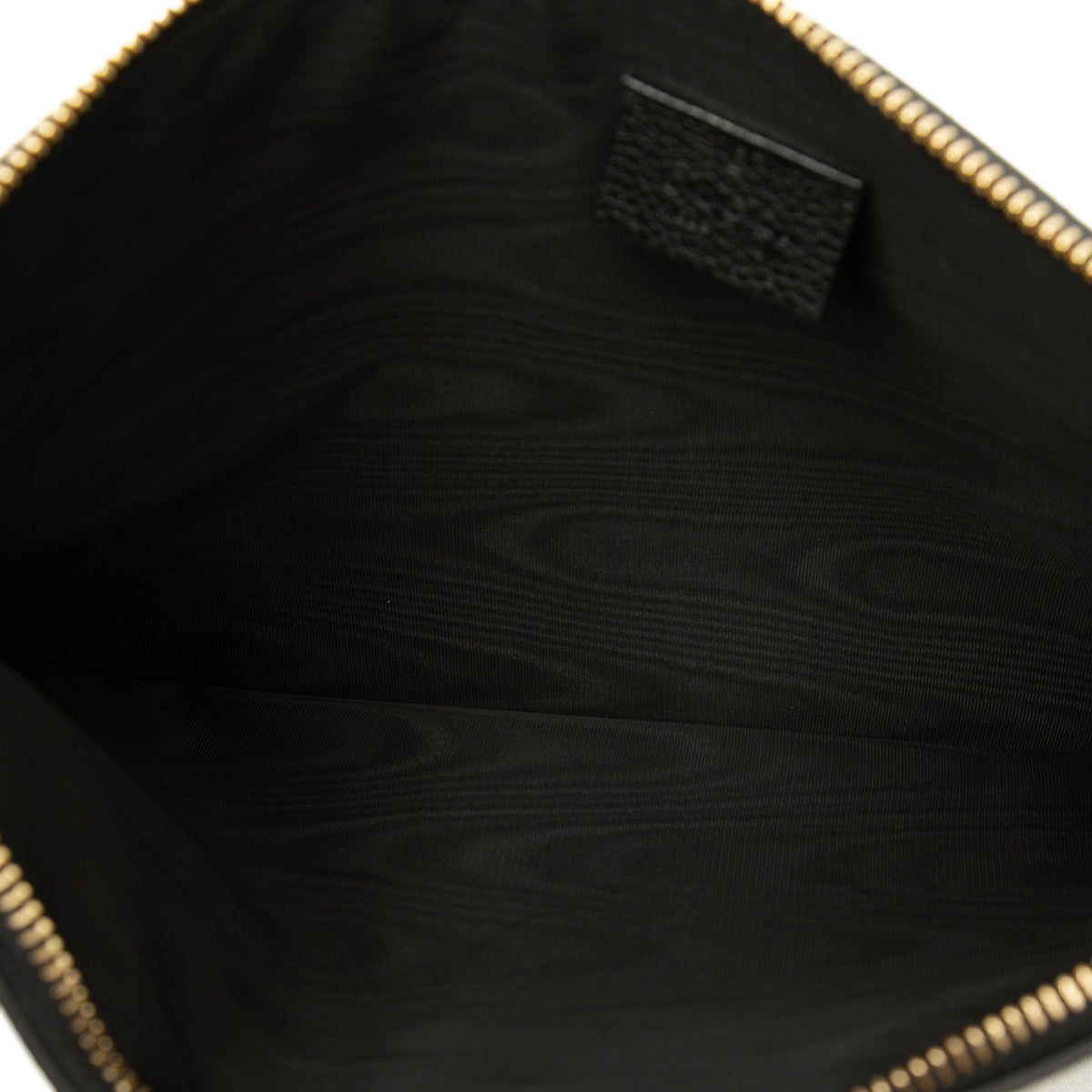 Gucci Grained Calfskin Zumi Zip Pouch — Black