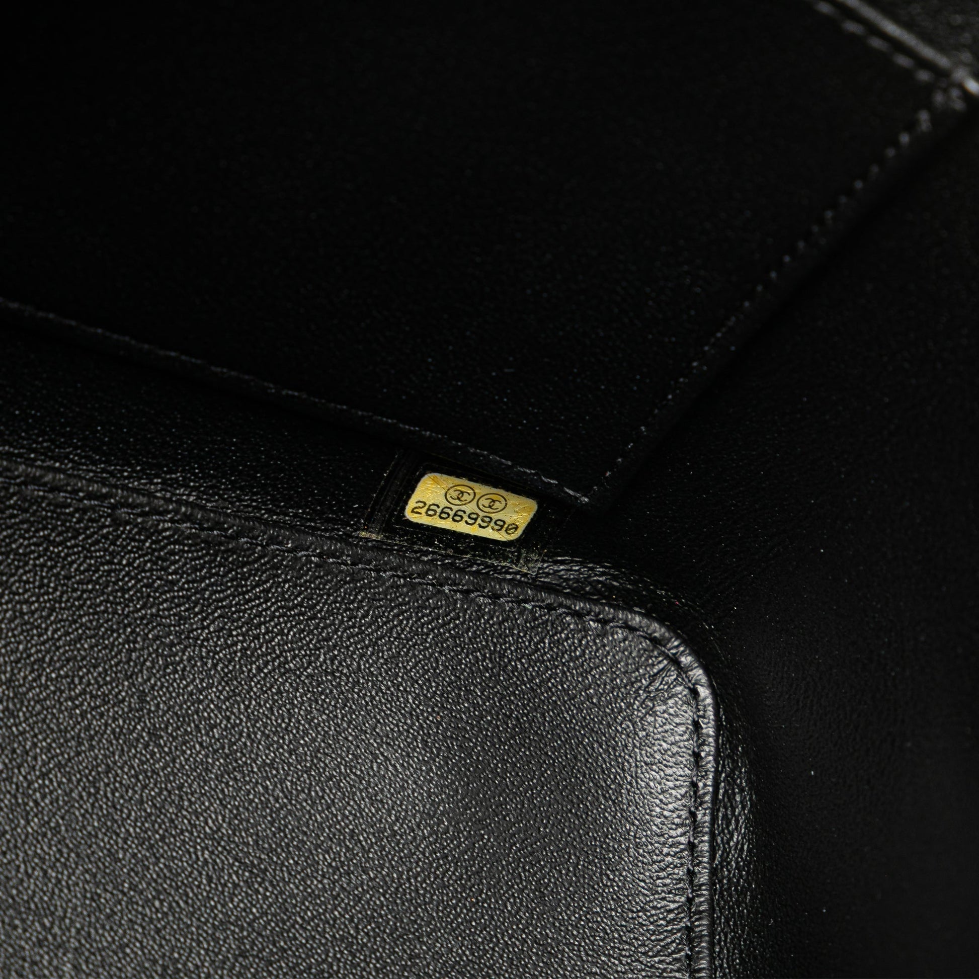 Chanel Large Quilted Lambskin Knock On Wood Vanity Case