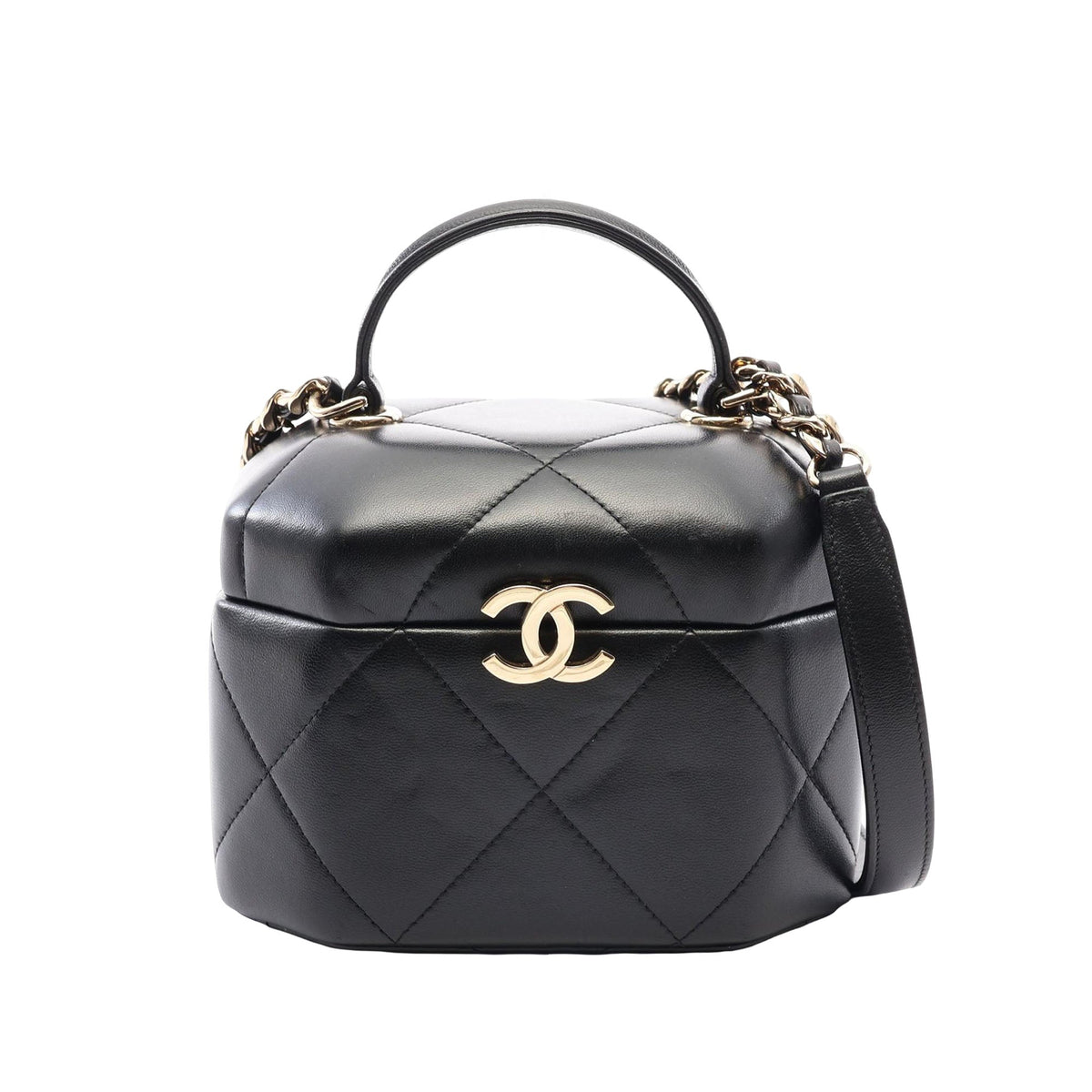 Chanel Quilted Lambskin Vendome Case — Black