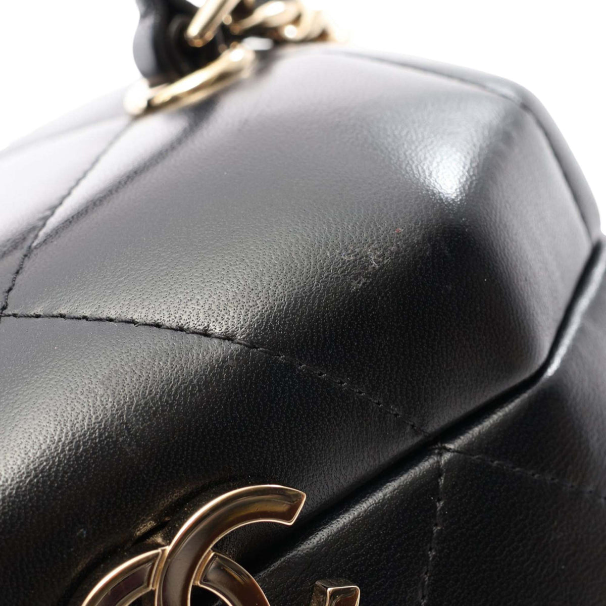 Chanel Quilted Lambskin Vendome Case — Black
