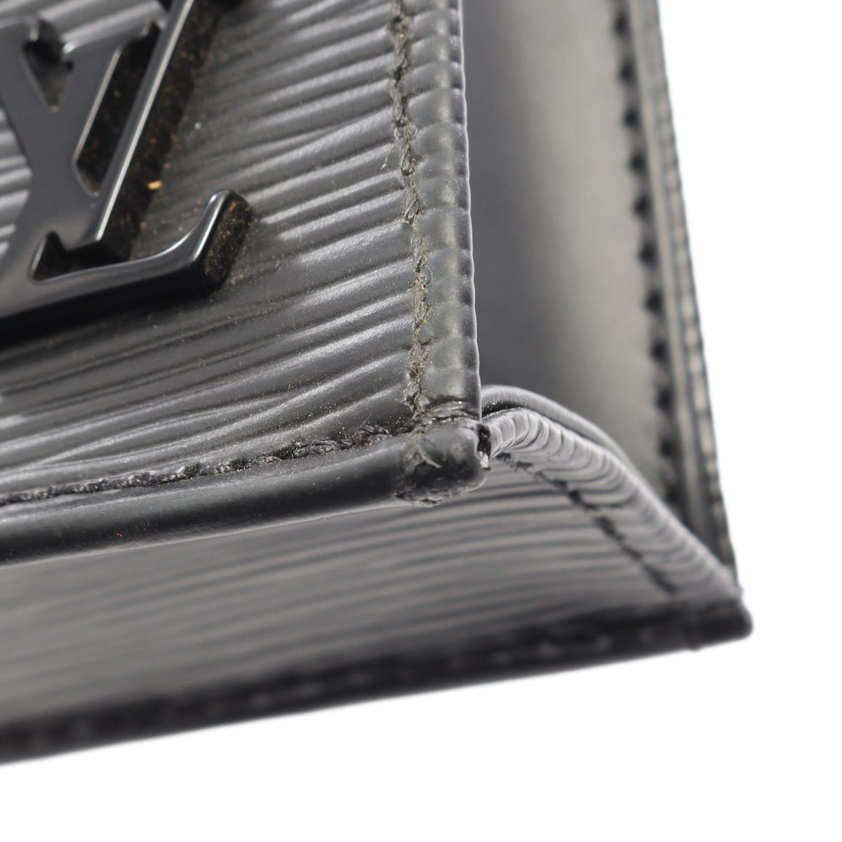 Louis Vuitton Epi Petit Sac Plat — Black