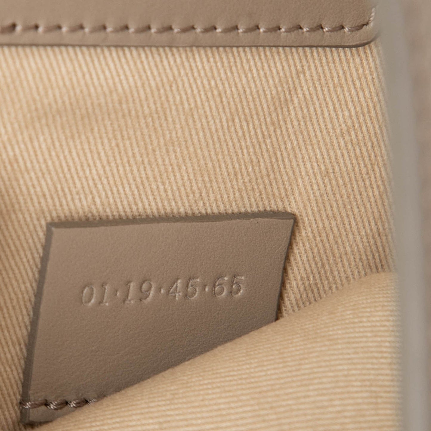 Chloé Calfskin and Suede C Clutch With Chain