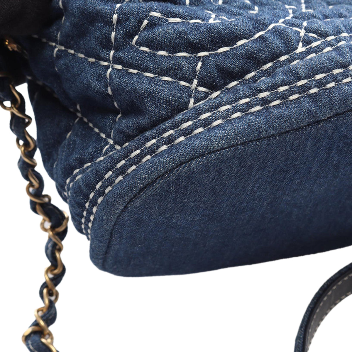 Chanel CC Denim Vanity Bag — Blue