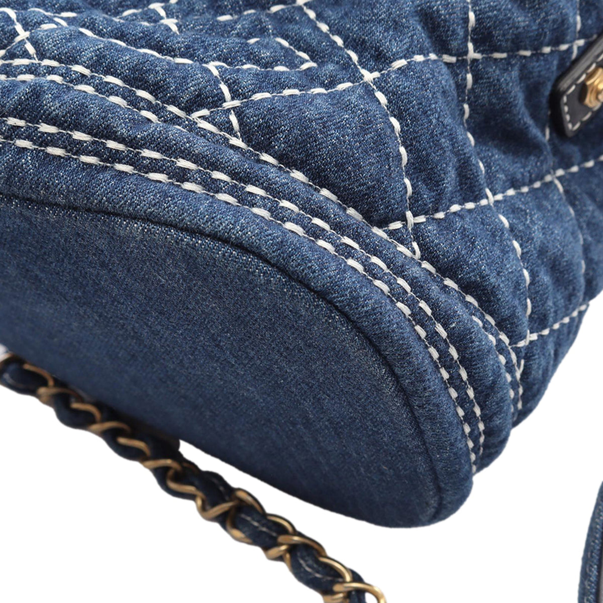 Chanel CC Denim Vanity Bag — Blue