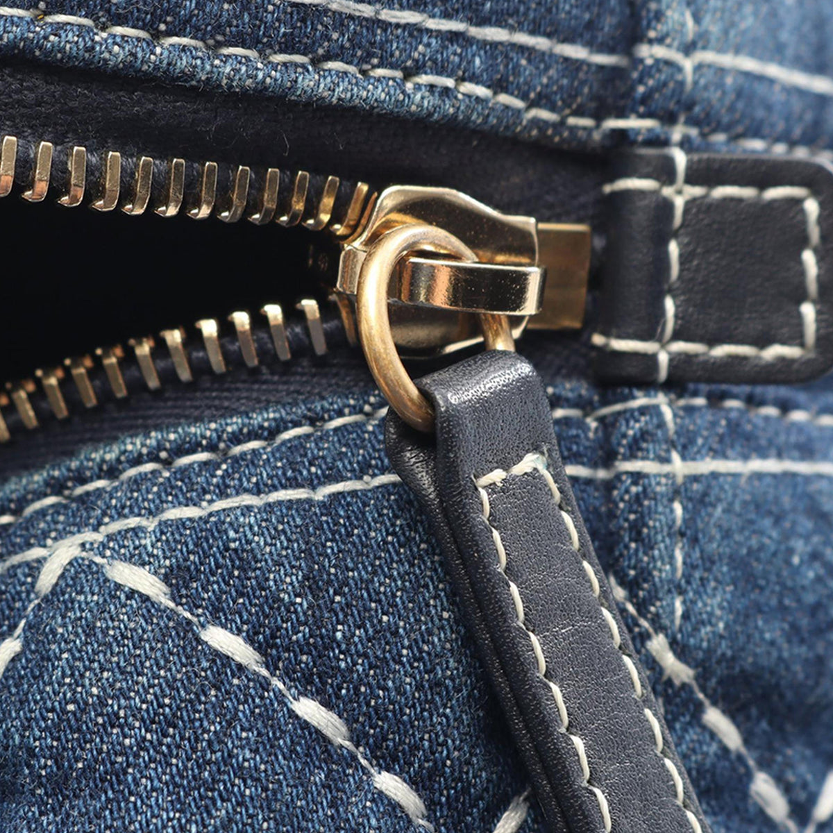 Chanel CC Denim Vanity Bag — Blue