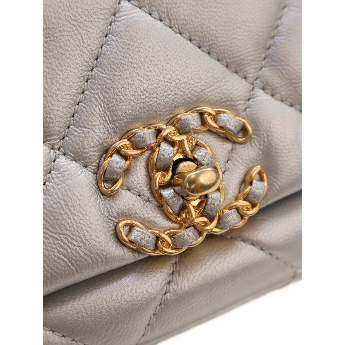 Chanel Metallic Lambskin 19 Belt Bag — Silver