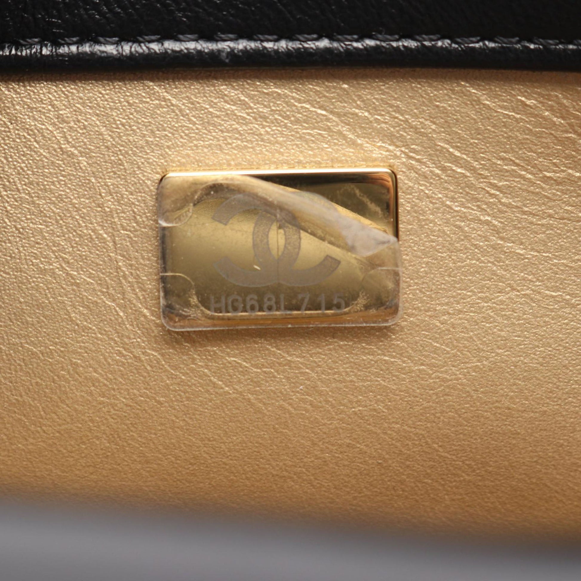 Chanel CC Quilted Lambskin Contrast Stitch Single Flap