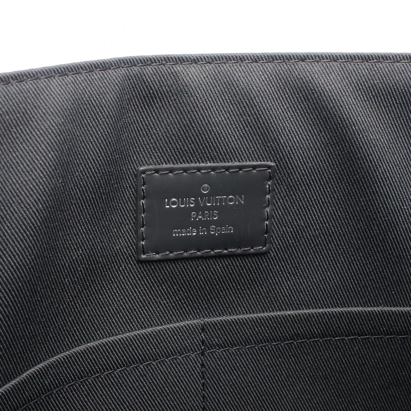 Louis Vuitton Damier Graphite District MM