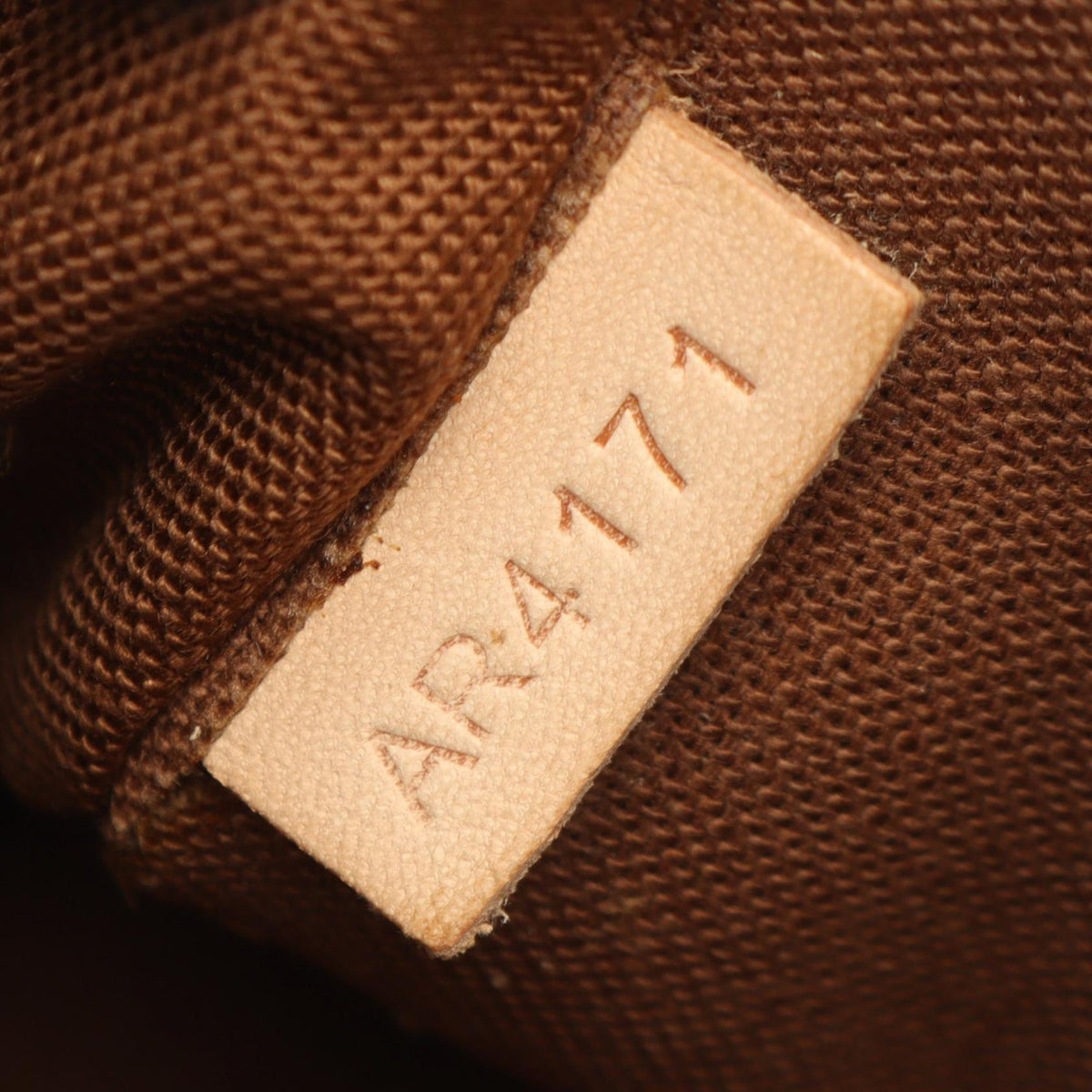 Louis Vuitton Monogram Thames PM