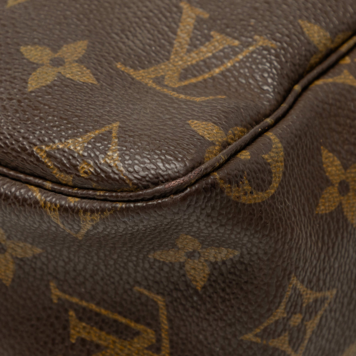Louis Vuitton Monogram Trousse Toilette 28