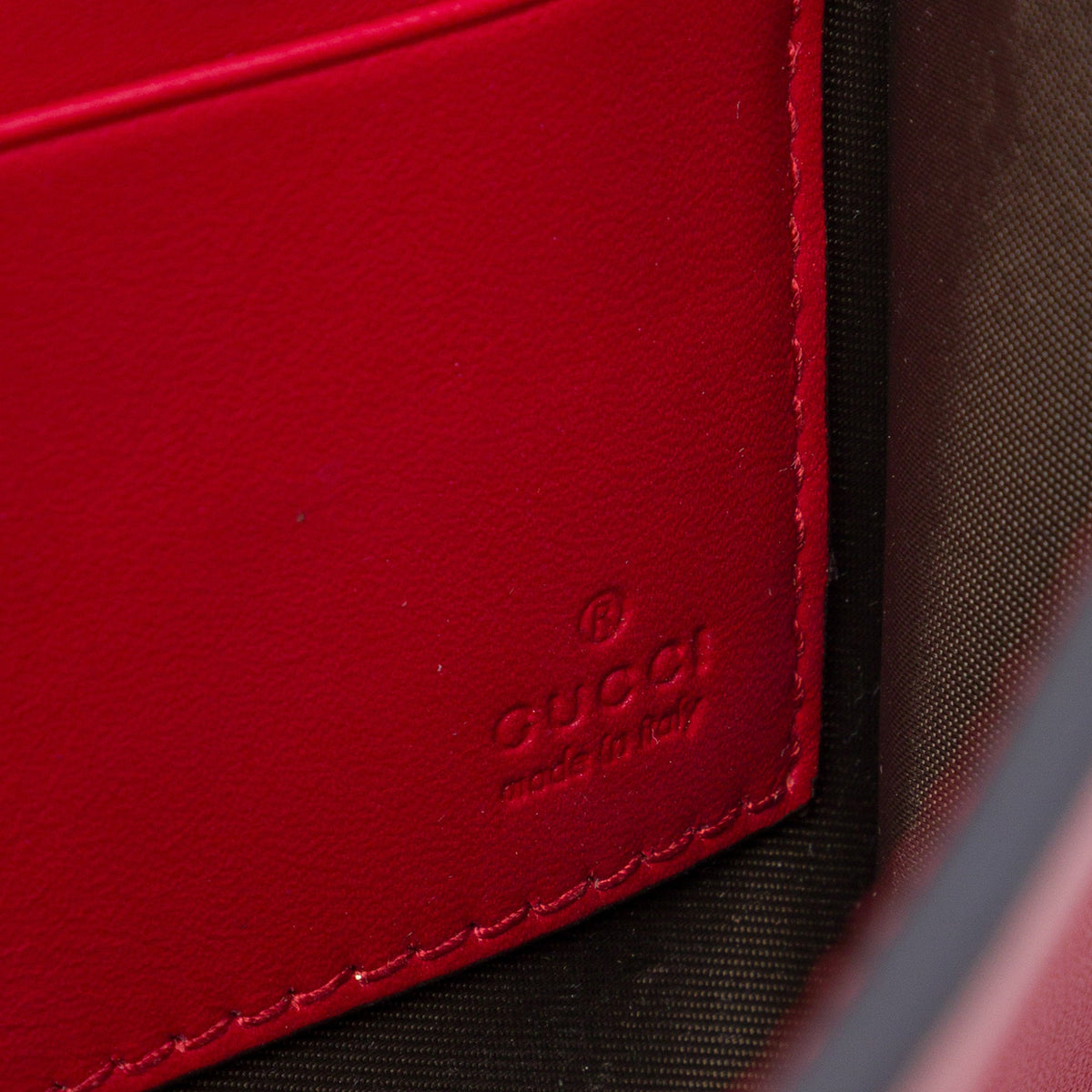Gucci Calfskin Peony Pearly Clutch — Red