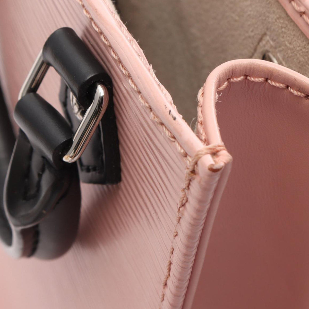 Louis Vuitton Epi Petit Sac Plat
