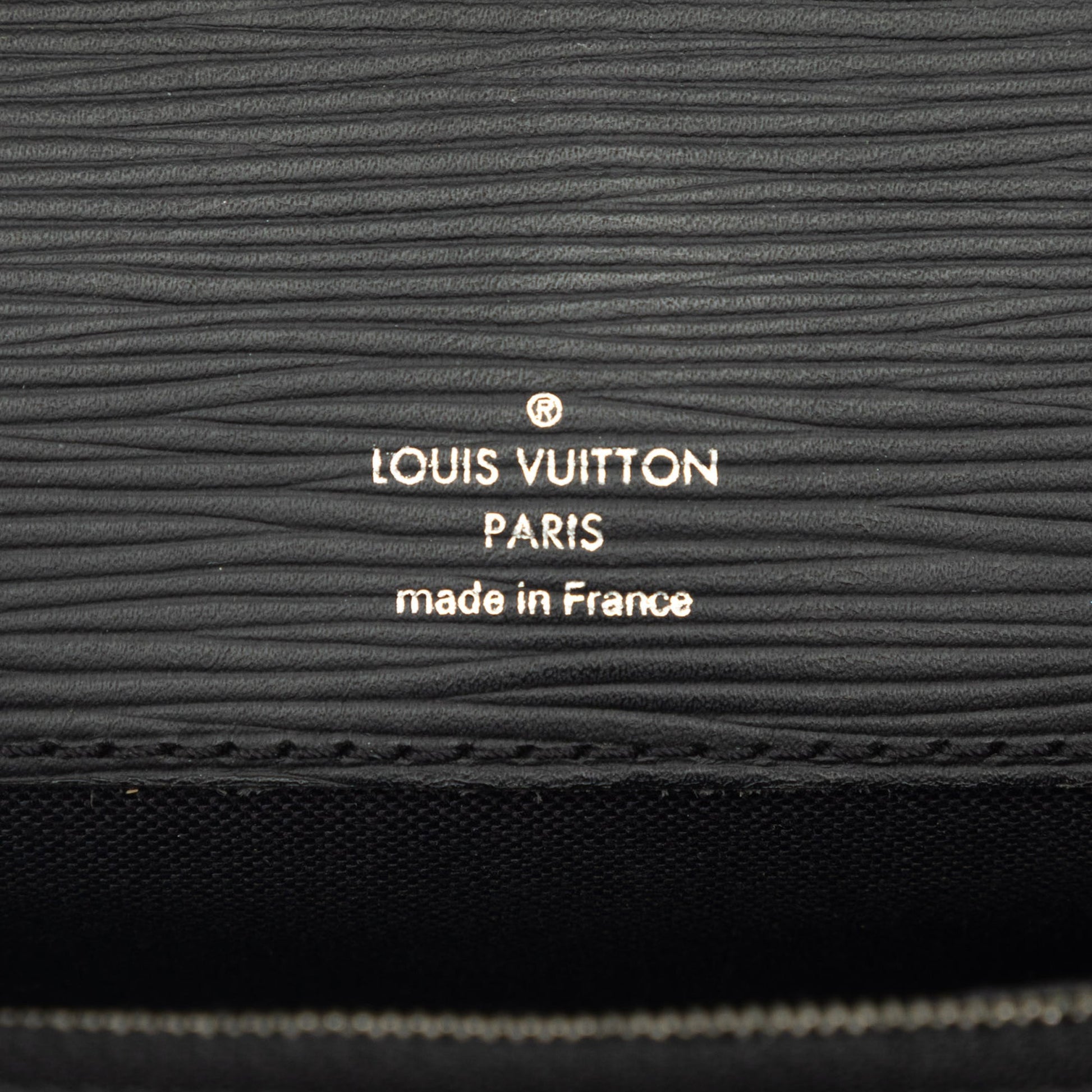 Louis Vuitton Epi Neo Belaia Clutch