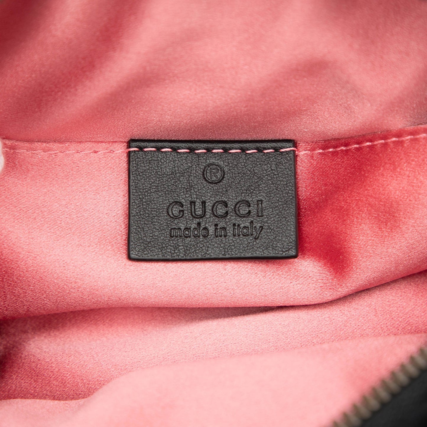 Gucci GG Marmont Matelasse Velvet Belt Bag