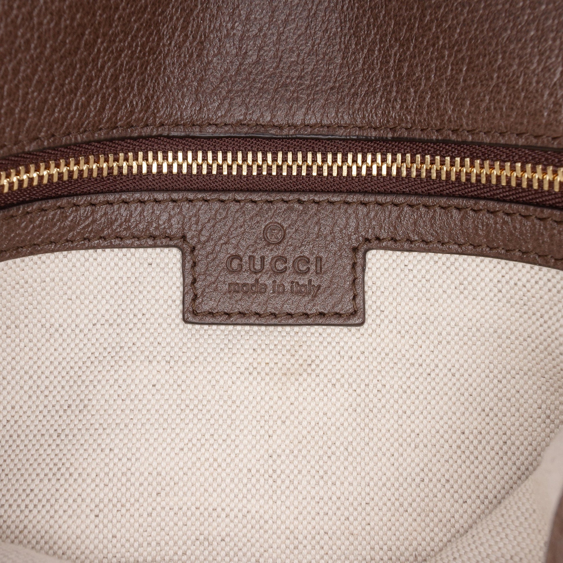 Gucci Medium GG Supreme Blondie Top Handle