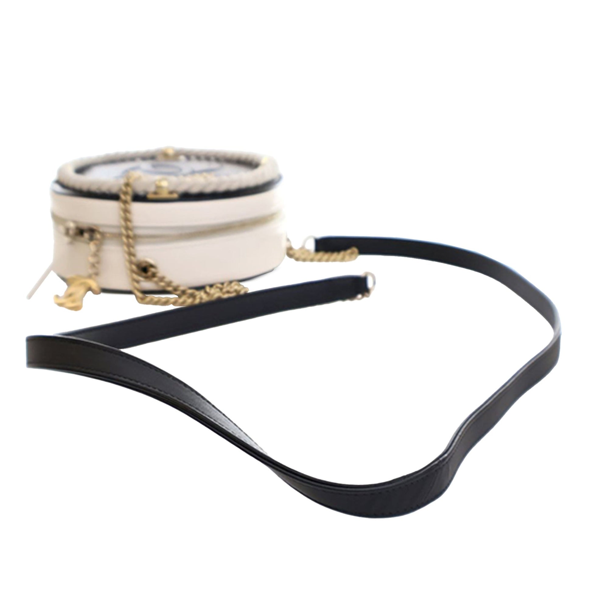 Chanel Crumpled Calfskin En Vogue Round Bag