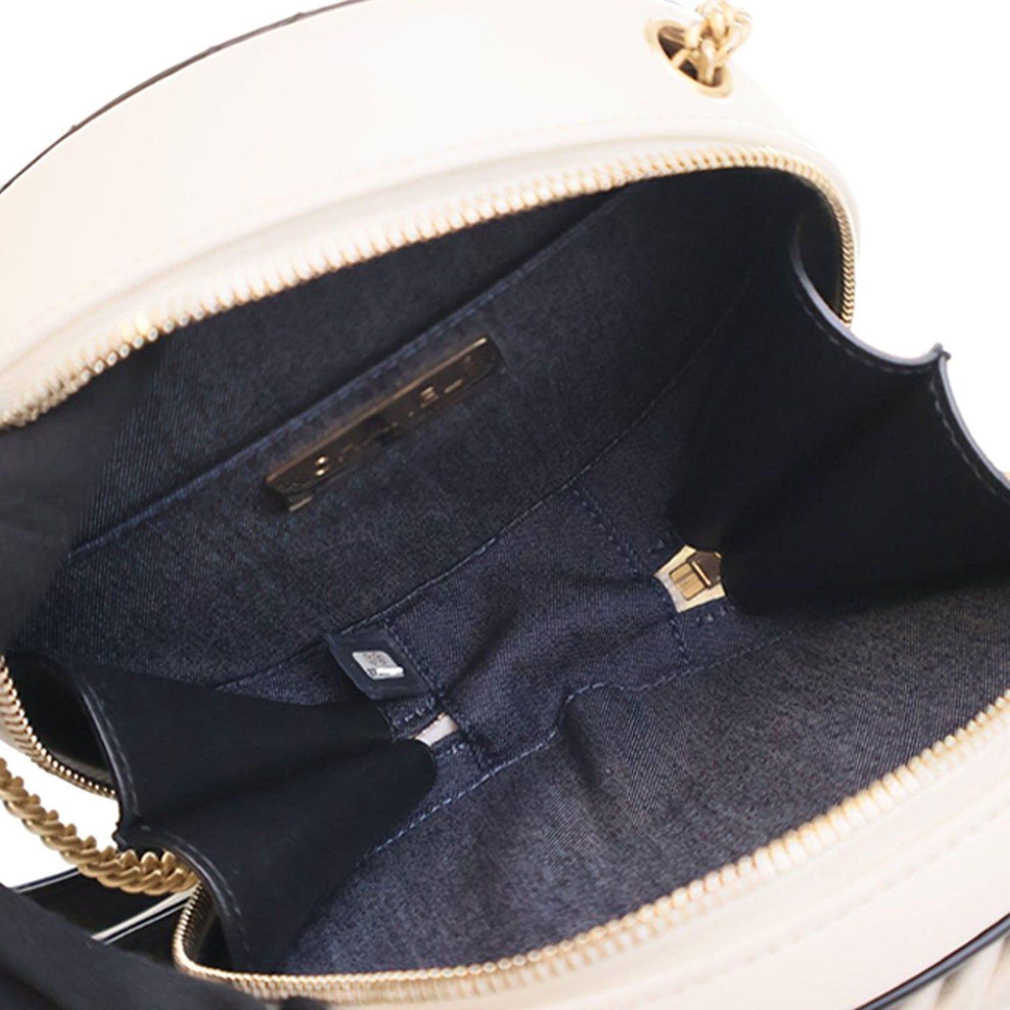 Chanel Crumpled Calfskin En Vogue Round Bag