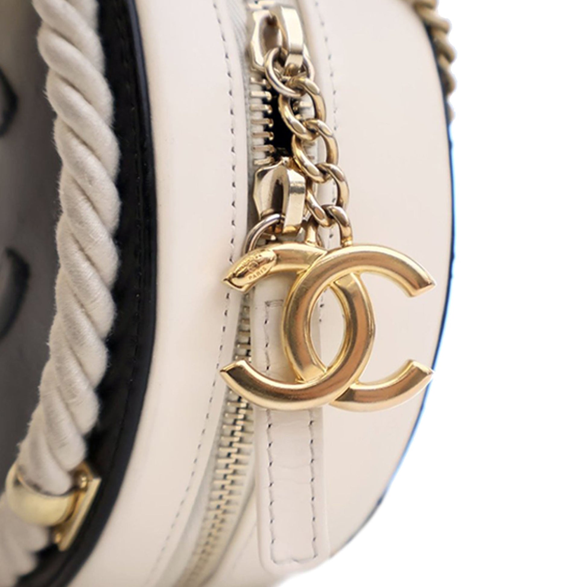 Chanel Crumpled Calfskin En Vogue Round Bag